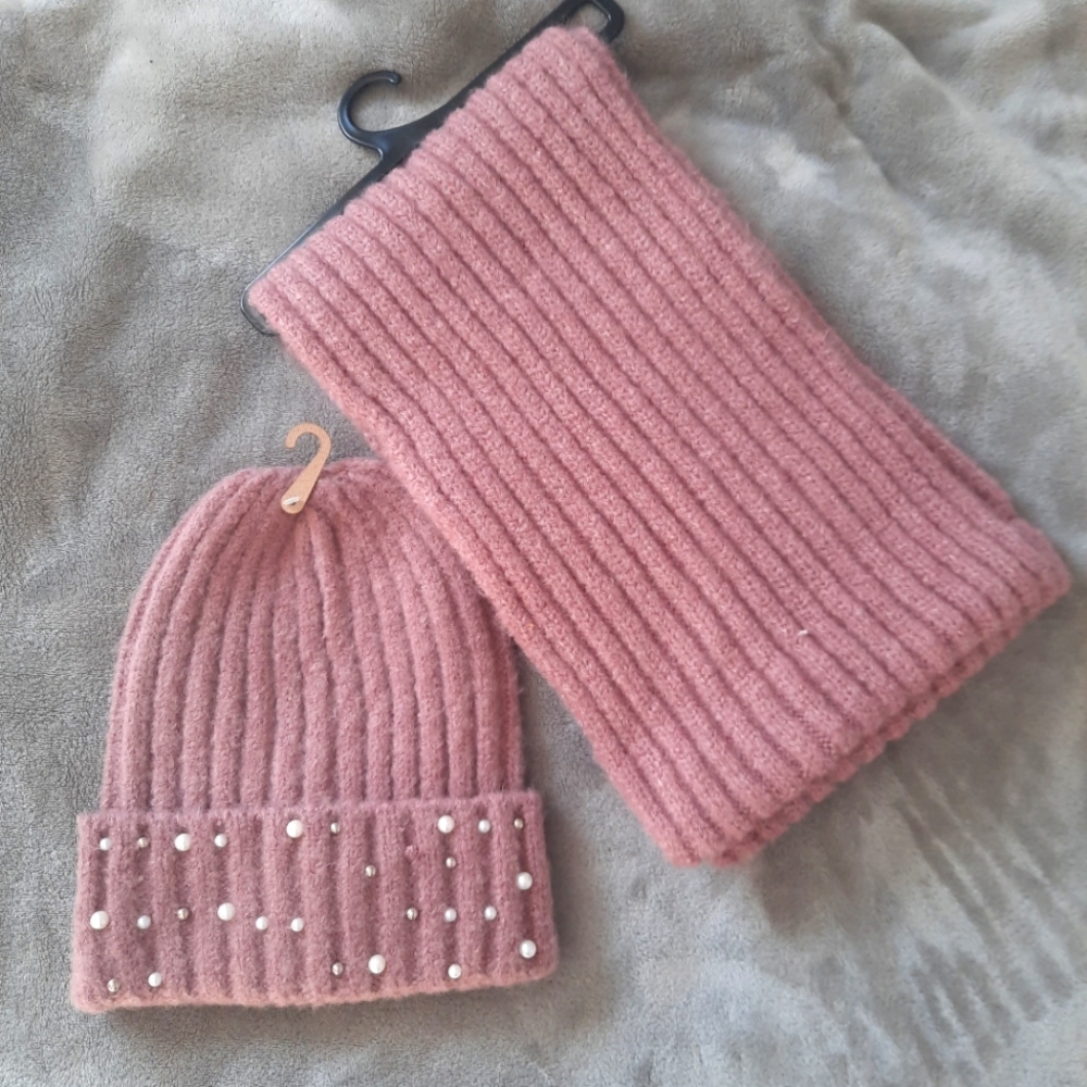 Pink set infinite scarf and beanie hat with faux pearls
